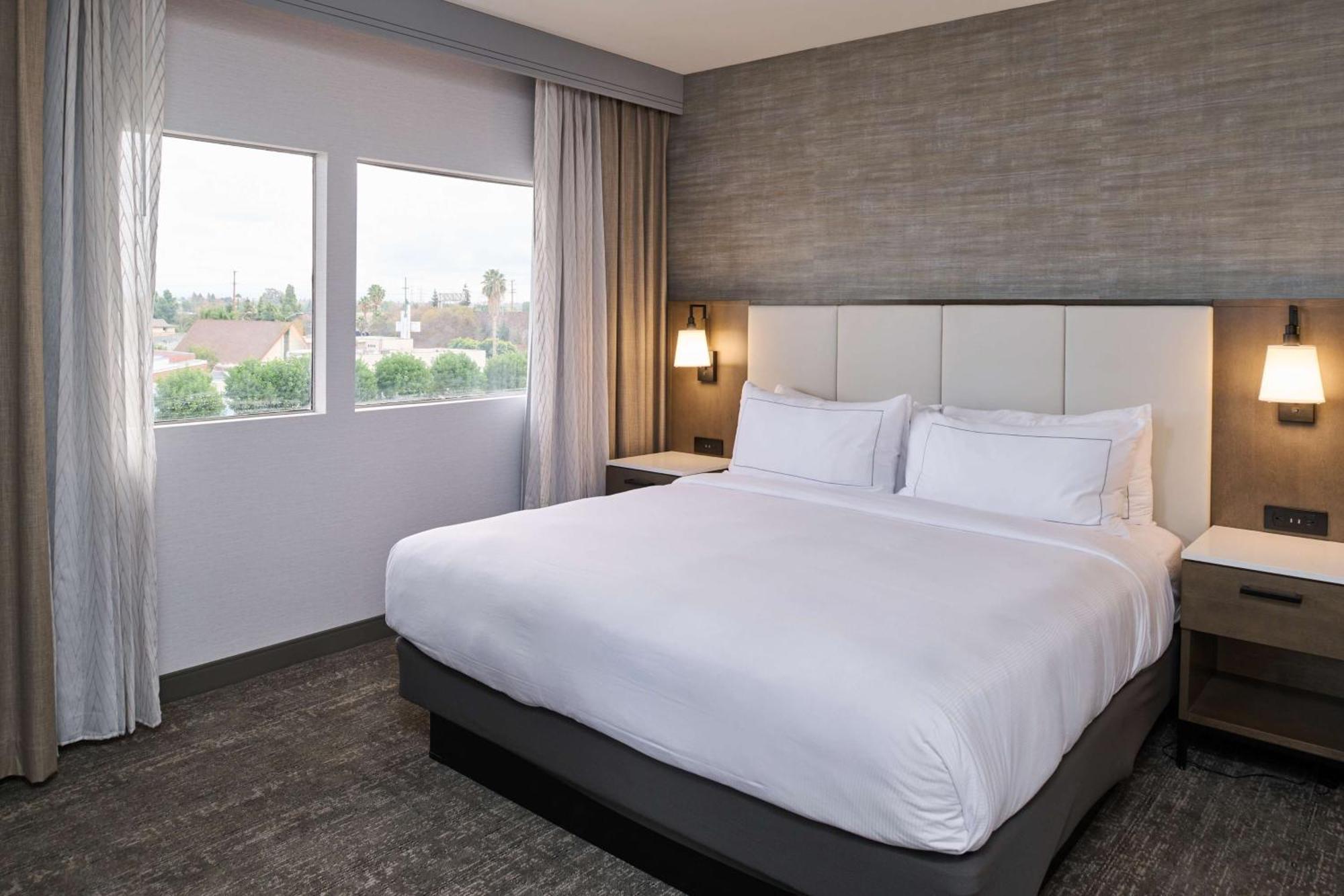 Doubletree By Hilton Buena Park Hotell Eksteriør bilde